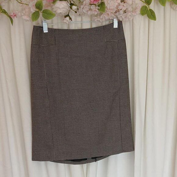Ann Taylor Mini Skirt Office Style 11% Wool size 6P - Picture 1 of 7